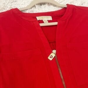 🗽MICHAEL KORS  Red Top with Gold Zipper two fronts  pockets| Size M|